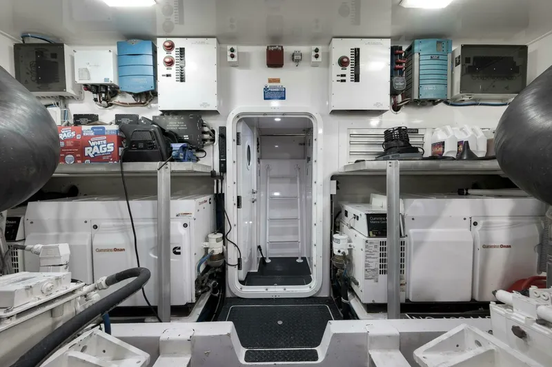 Slide: The Image of Viking 76 Enclosed Bridge 2011 - 89