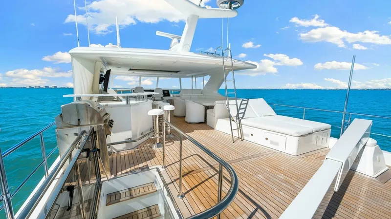 Slide: The Image of Ocean Alexander 85 Motor Yacht 2010 - 44