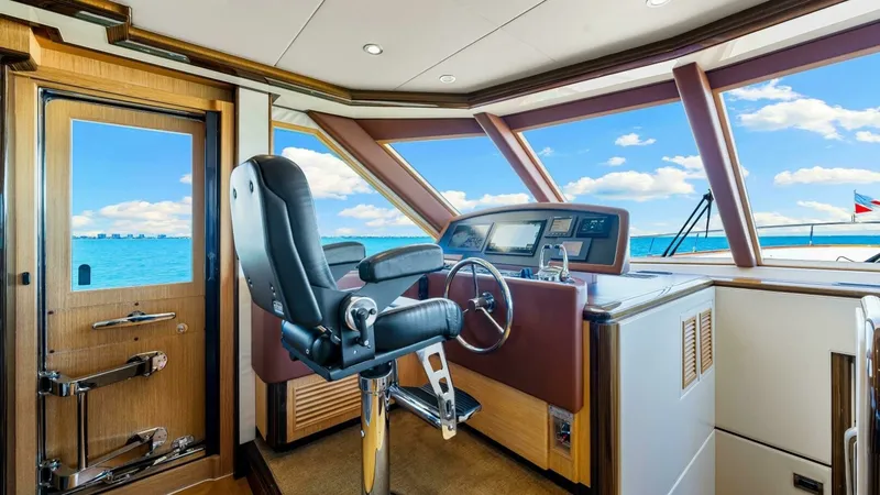 Slide: The Image of Ocean Alexander 85 Motor Yacht 2010 - 22