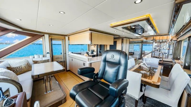 Slide: The Image of Ocean Alexander 85 Motor Yacht 2010 - 24