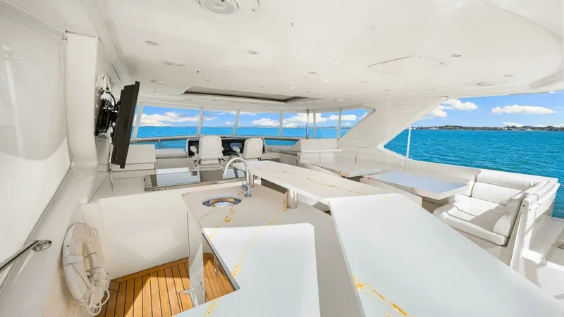 Slide: The Image of Ocean Alexander 85 Motor Yacht 2010 - 48