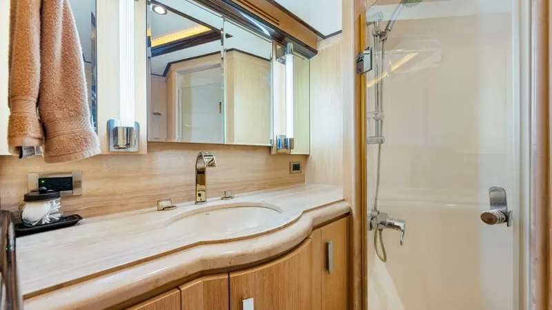 Slide: The Image of Ocean Alexander 85 Motor Yacht 2010 - 42