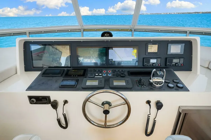 Slide: The Image of Ocean Alexander 83 Motor Yacht 2010 - 51