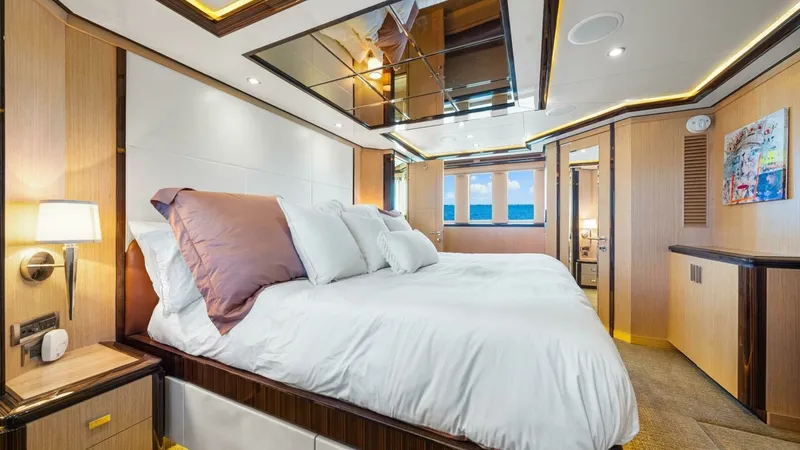 Slide: The Image of Ocean Alexander 85 Motor Yacht 2010 - 28