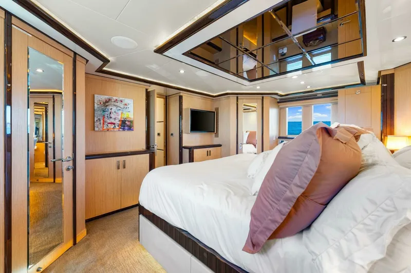 Slide: The Image of Ocean Alexander 83 Motor Yacht 2010 - 30