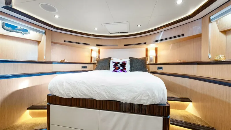 Slide: The Image of Ocean Alexander 85 Motor Yacht 2010 - 35