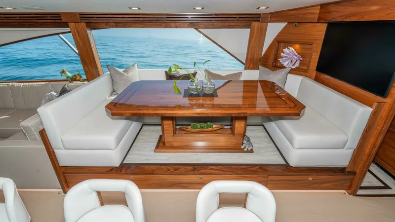 Slide: The Image of Viking 90 Convertible 2025 - 21