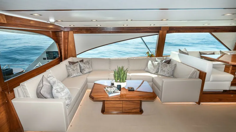 Slide: The Image of Viking 90 Convertible 2025 - 15
