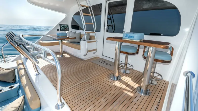 Slide: The Image of Viking 90 Convertible 2025 - 105