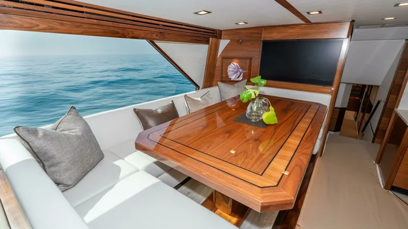 Slide: The Image of Viking 90 Convertible 2025 - 25