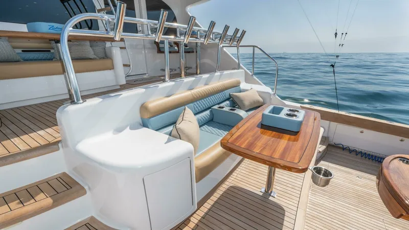 Slide: The Image of Viking 90 Convertible 2025 - 99