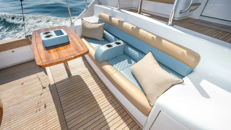 Slide: The Image of Viking 90 Convertible 2025 - 104