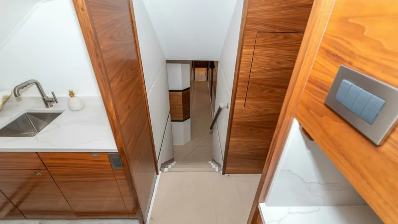 Slide: The Image of Viking 90 Convertible 2025 - 58