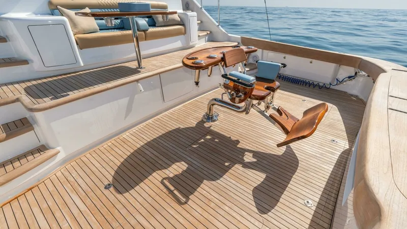 Slide: The Image of Viking 90 Convertible 2025 - 93