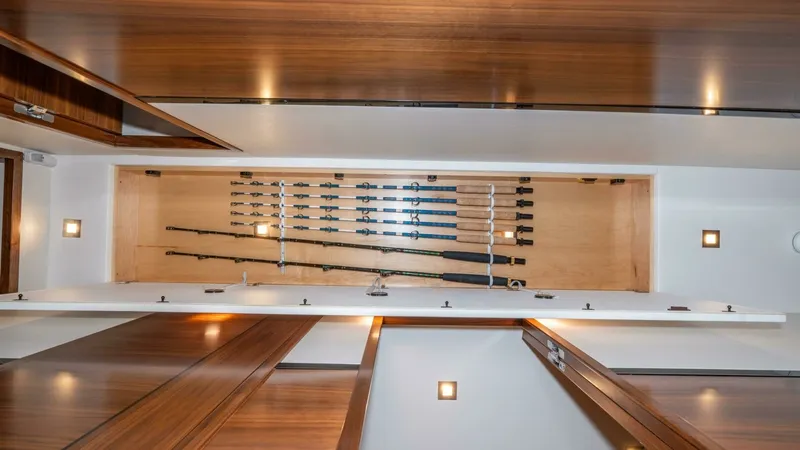 Slide: The Image of Viking 90 Convertible 2025 - 32