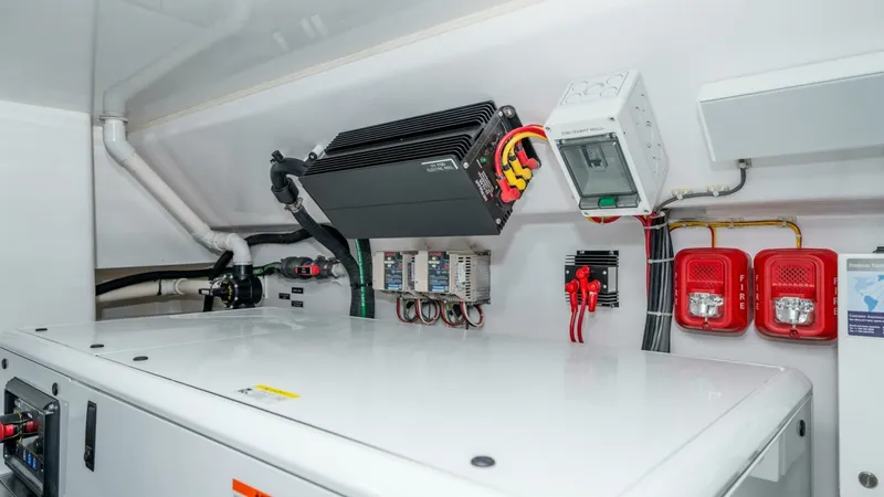 Slide: The Image of Viking 90 Convertible 2025 - 91