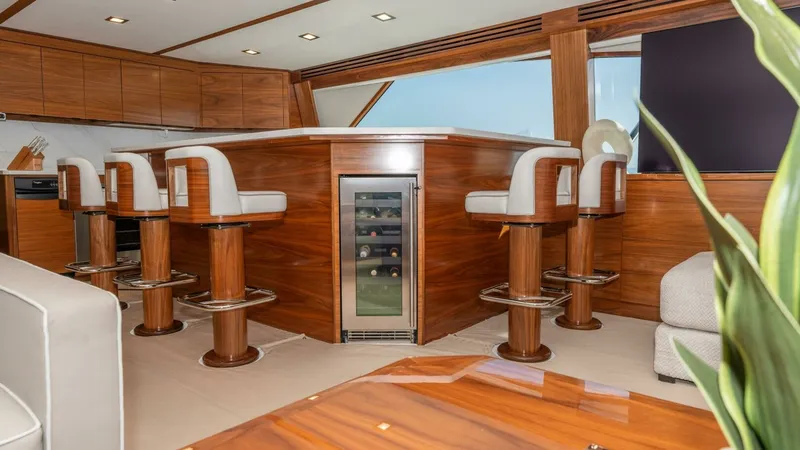 Slide: The Image of Viking 90 Convertible 2025 - 30