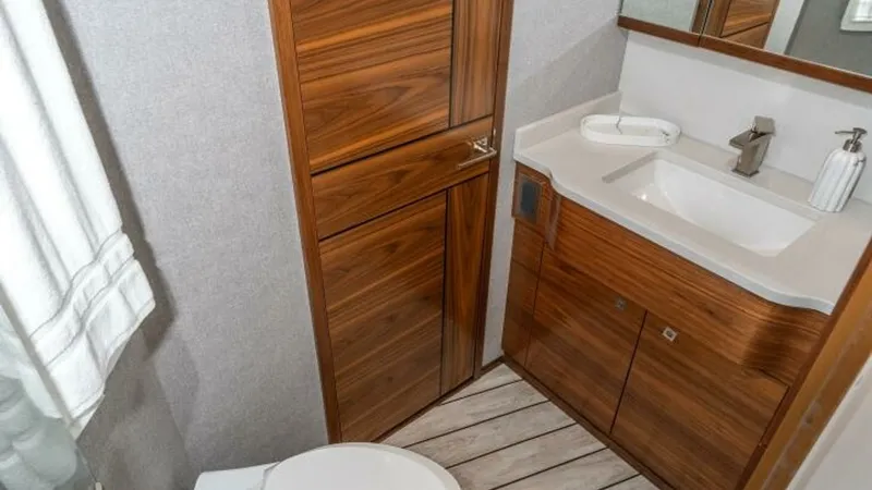 Slide: The Image of Viking 90 Convertible 2025 - 53