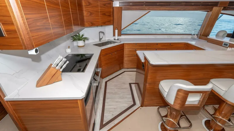 Slide: The Image of Viking 90 Convertible 2025 - 28