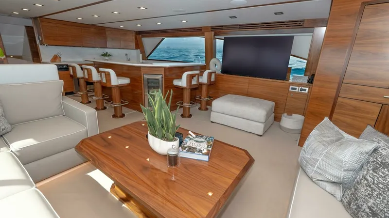 Slide: The Image of Viking 90 Convertible 2025 - 27