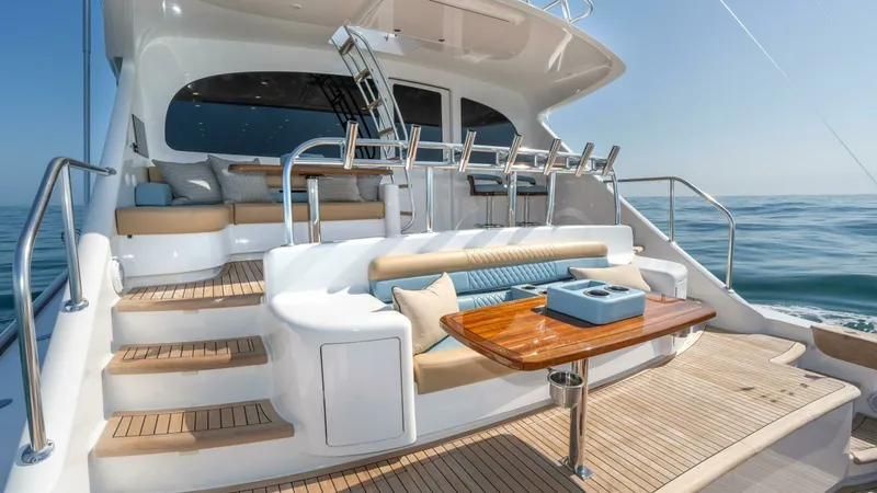 Slide: The Image of Viking 90 Convertible 2025 - 98
