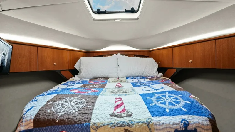 Slide: The Image of Tiara 4300 Sovran 2007 - 2