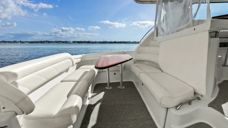 Slide: The Image of Tiara 4300 Sovran 2007 - 10