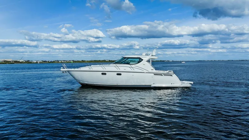 Slide: The Image of Tiara 4300 Sovran 2007 - 44