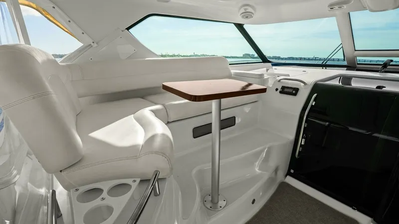 Slide: The Image of Tiara 4300 Sovran 2007 - 8
