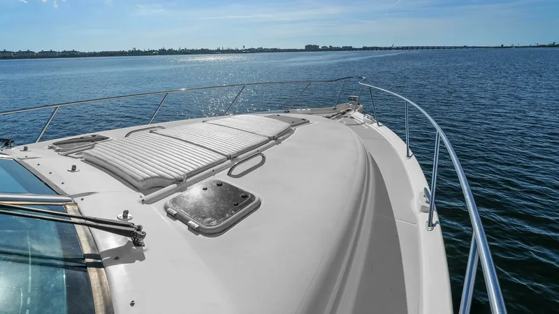 Slide: The Image of Tiara 4300 Sovran 2007 - 31