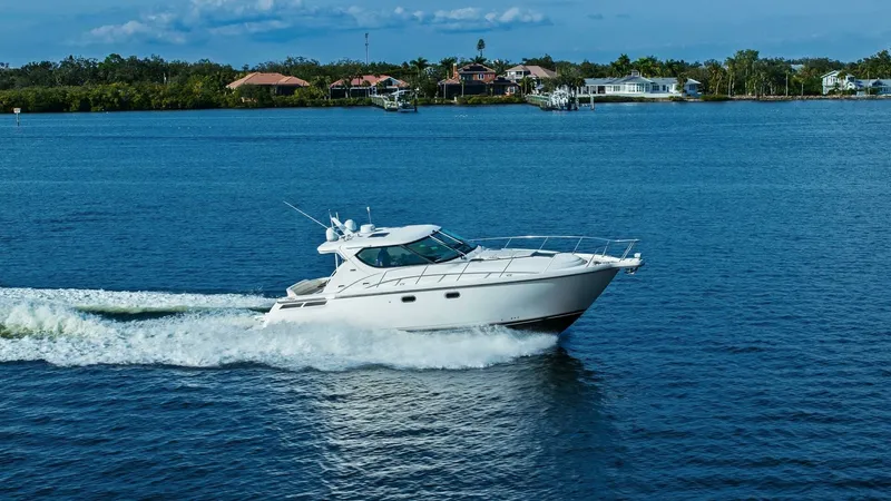 Slide: The Image of Tiara 4300 Sovran 2007 - 49