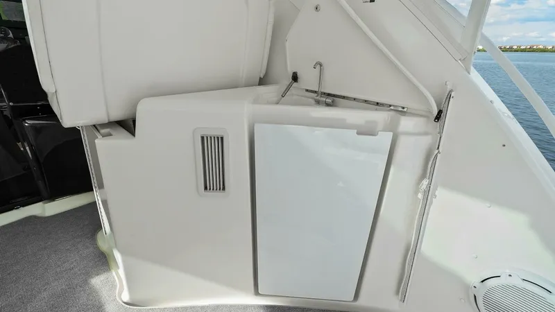 Slide: The Image of Tiara 4300 Sovran 2007 - 11