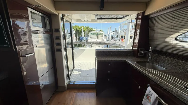 Slide: The Image of Sea Ray 47 Sedan Bridge 2008 - 15