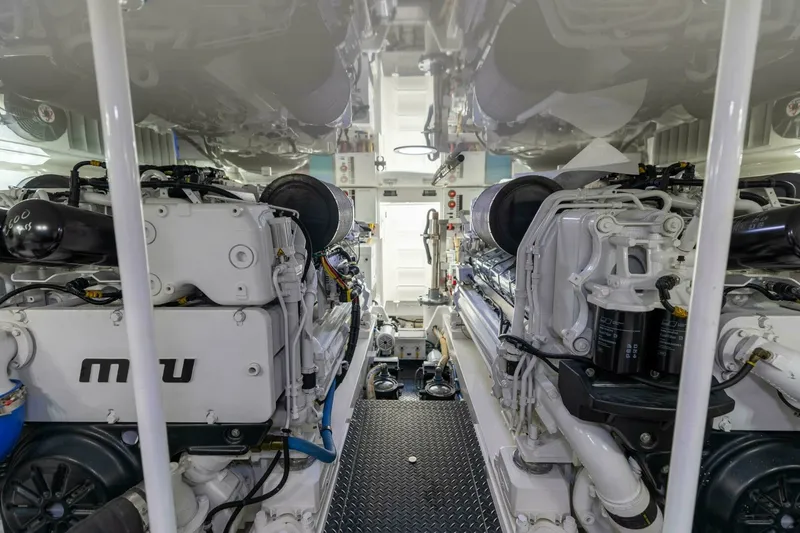 Slide: The Image of Viking 62 Convertible 2020 - 44