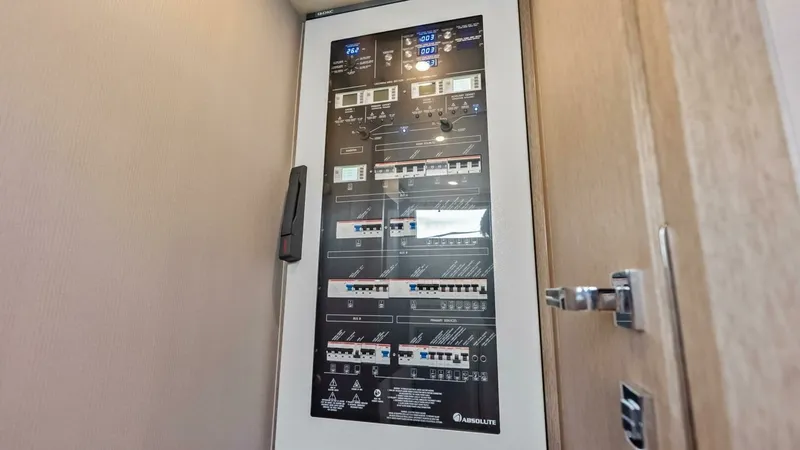 Slide: The Image of Absolute 75 Navetta 2025 - 44