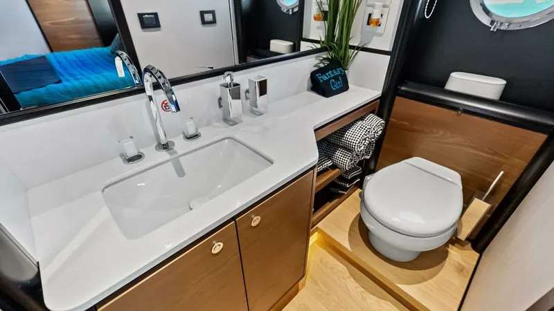 Slide: The Image of Absolute 75 Navetta 2025 - 22