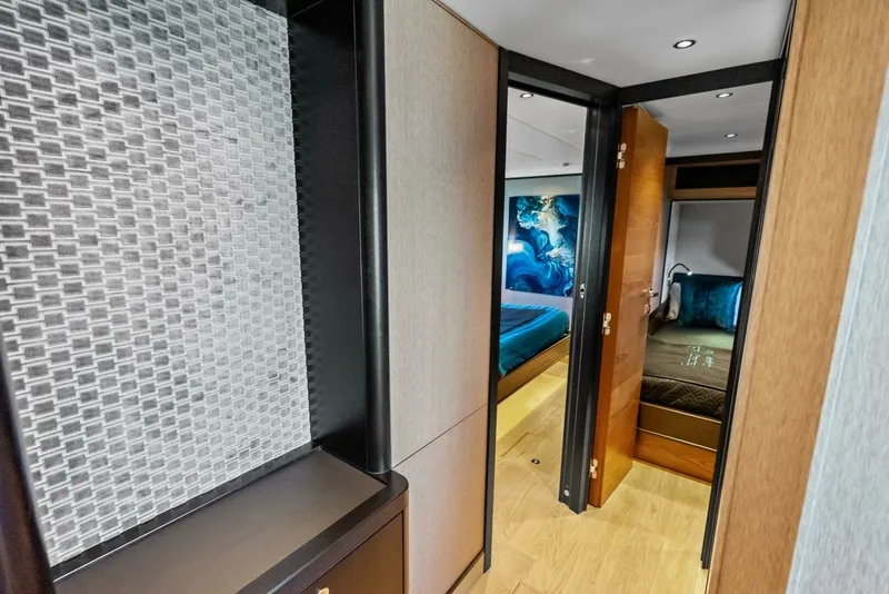Slide: The Image of Absolute 75 Navetta 2025 - 18