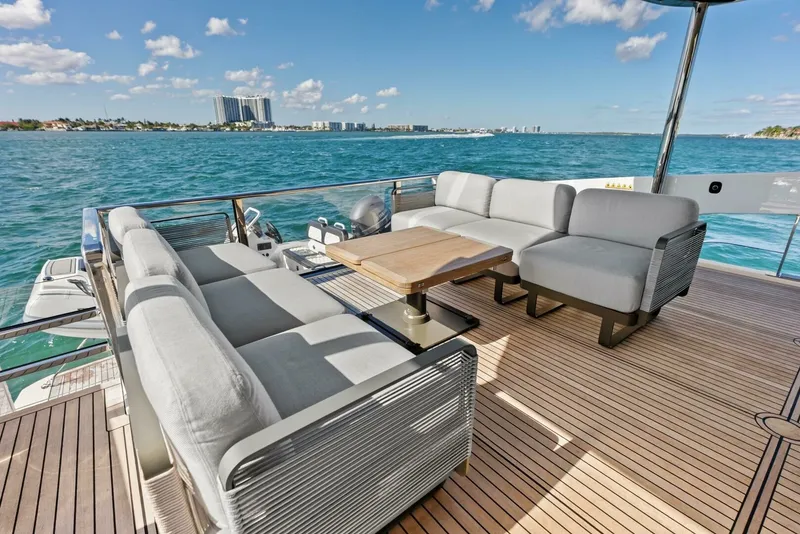 Slide: The Image of Absolute 75 Navetta 2025 - 72