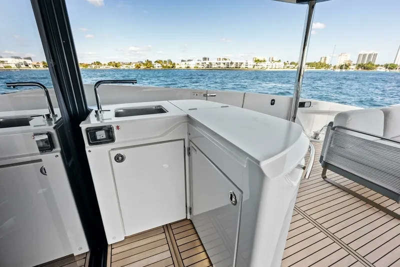 Slide: The Image of Absolute 75 Navetta 2025 - 68