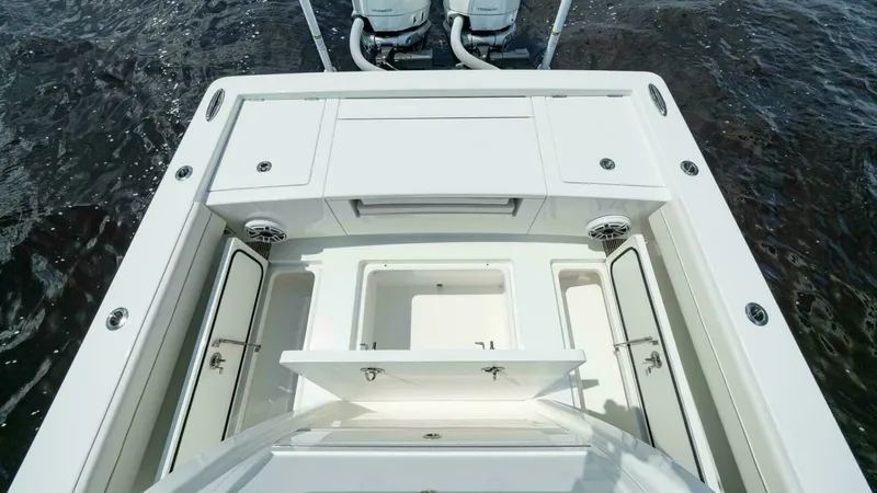 Slide: The Image of Valhalla Boatworks V-29 Hybrid 2025 - 13