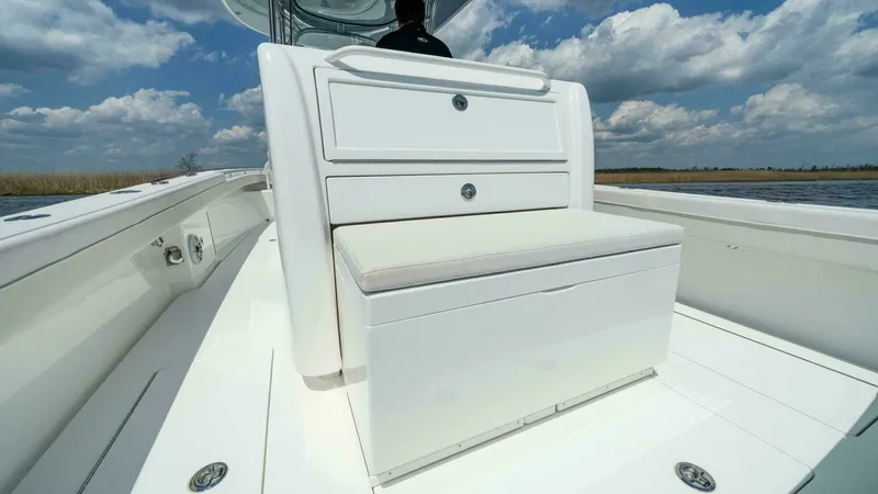 Slide: The Image of Valhalla Boatworks V-29 Hybrid 2025 - 11