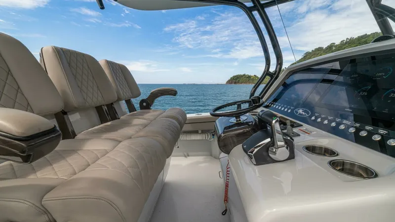 Slide: The Image of Valhalla Boatworks V-33 2024 - 22
