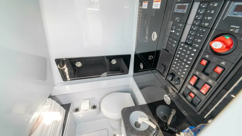 Slide: The Image of Valhalla Boatworks V-33 2024 - 33