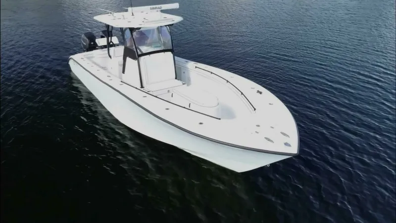 Slide: The Image of Yellowfin 32 Center Console 2017 - 9