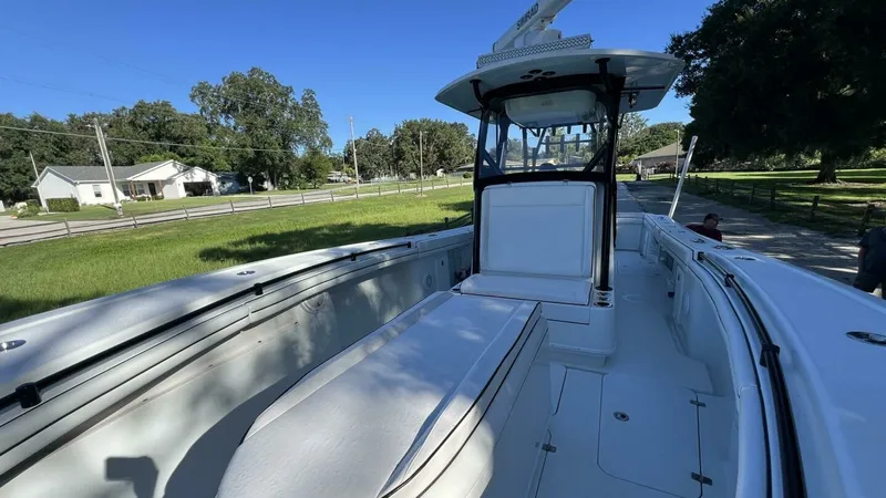 Slide: The Image of Yellowfin 32 Center Console 2017 - 2