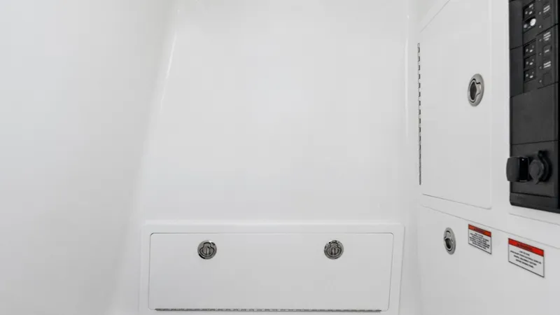 Slide: The Image of Valhalla Boatworks V-33 2027 - 20