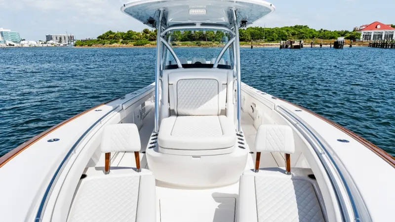 Slide: The Image of Valhalla Boatworks V-33 2027 - 3
