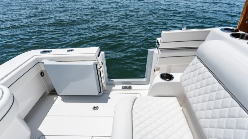 Slide: The Image of Valhalla Boatworks V-33 2027 - 17
