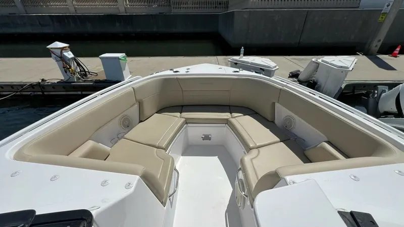 Slide: The Image of Everglades 340 Dual Console 2019 - 22