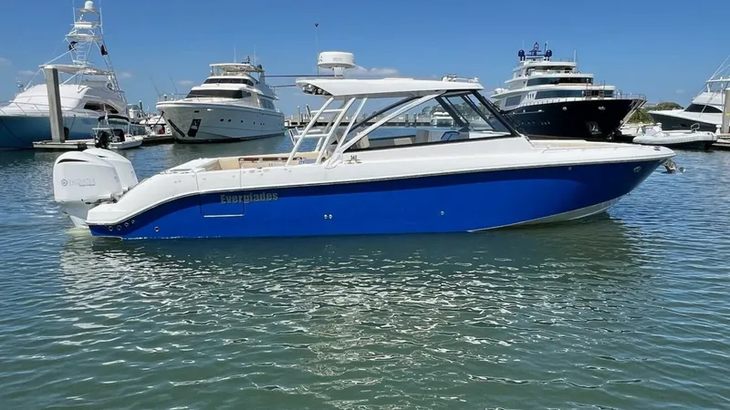 Slide: The Image of Everglades 340 Dual Console 2019 - 28